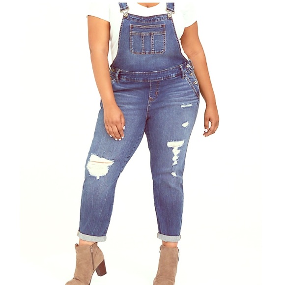 torrid Denim - CROP OVERALL - VINTAGE STRETCH LIGHT WASH